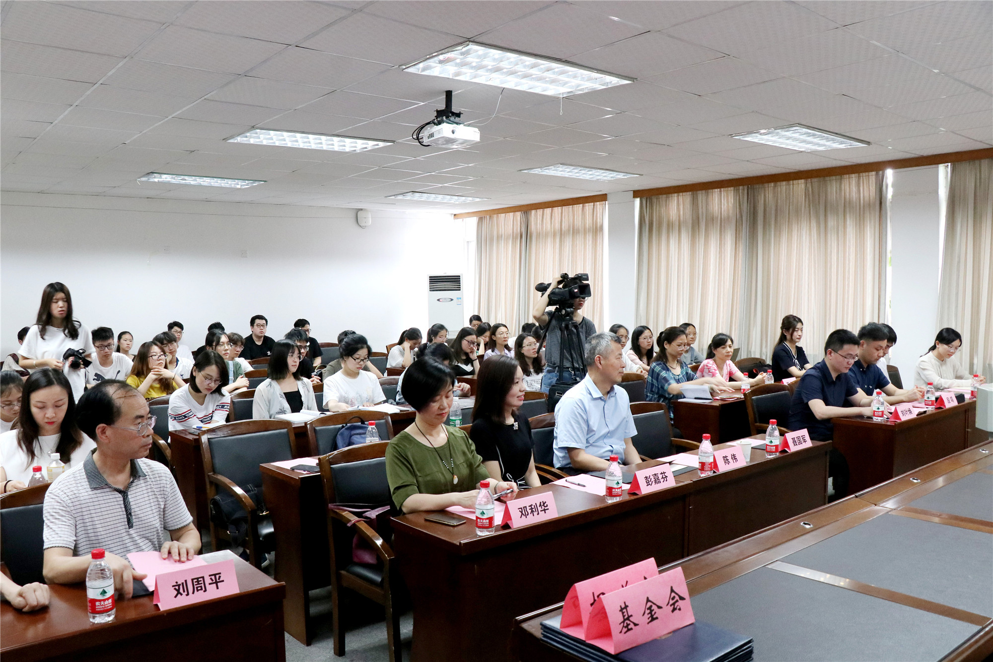 微信图片_20190611101515_副本.jpg